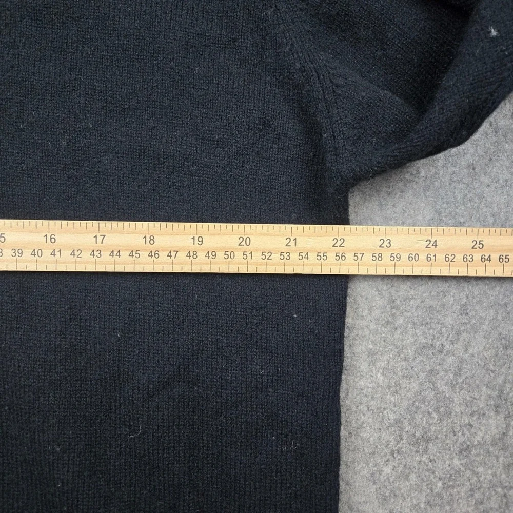 Vtg Club Room Sweater Mens M Black V-Neck 100% Lambswool Knit Preppy Classic - Picture 6 of 8